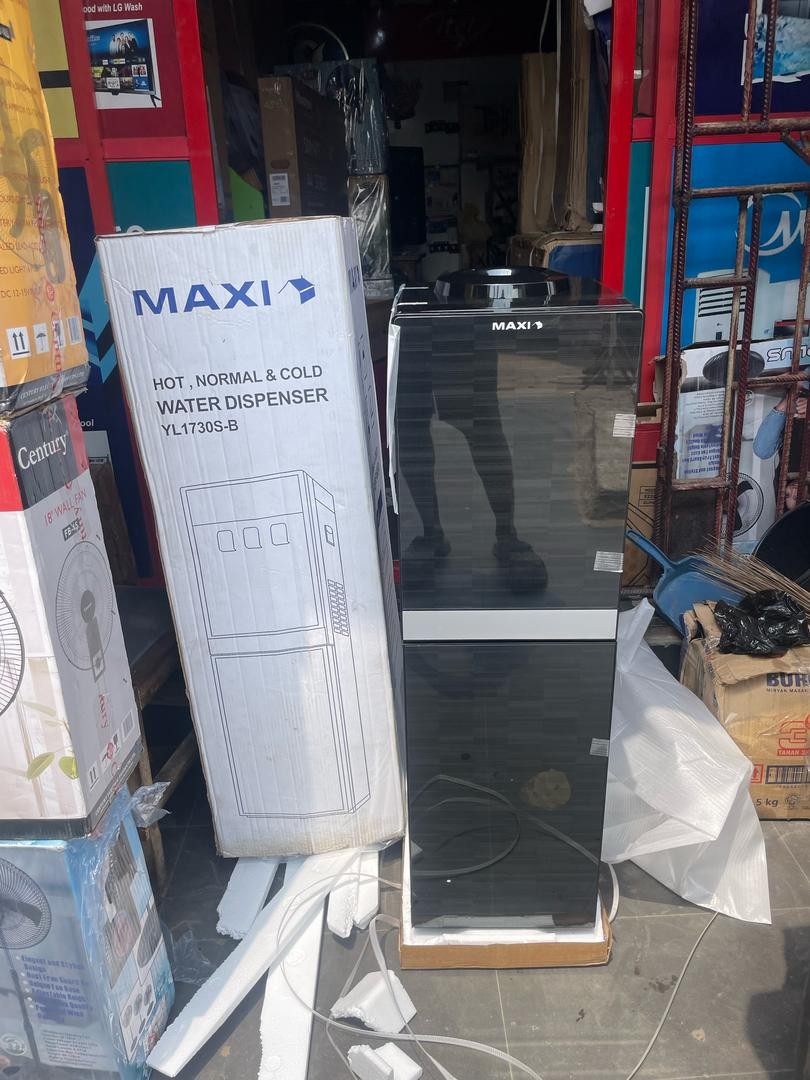 Maxi premium water dispenser