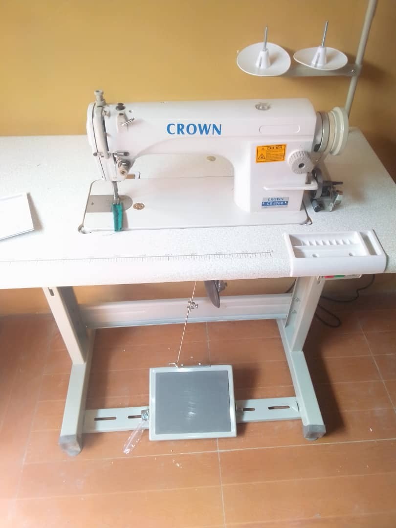 Industrial sewing machine