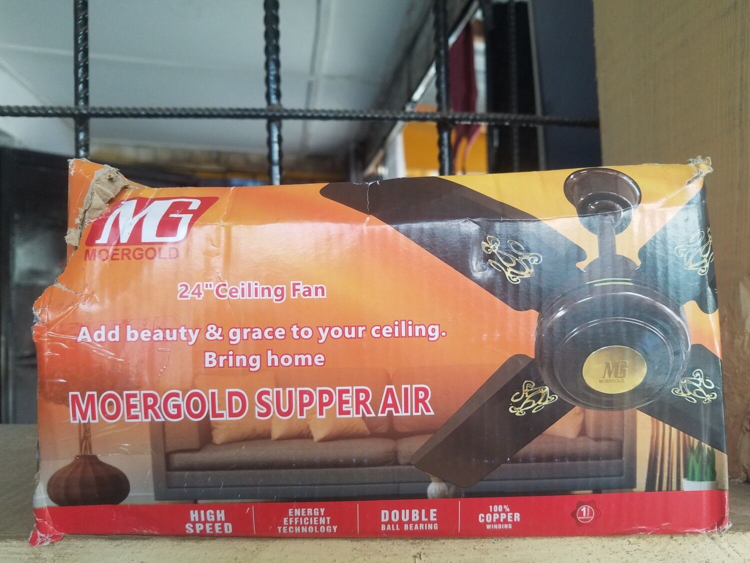 Short blade ceiling fan