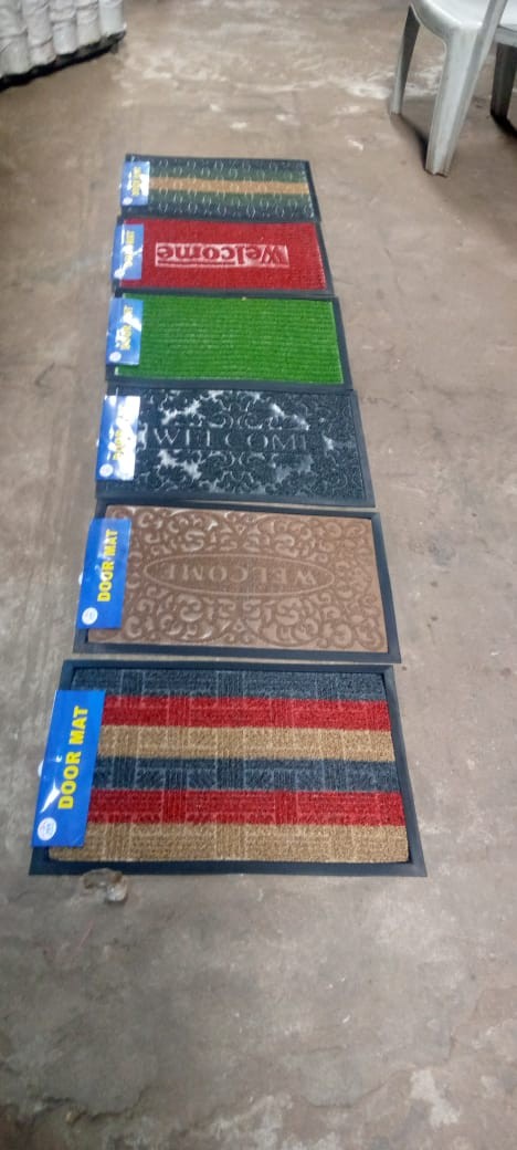 Grass design floor mat